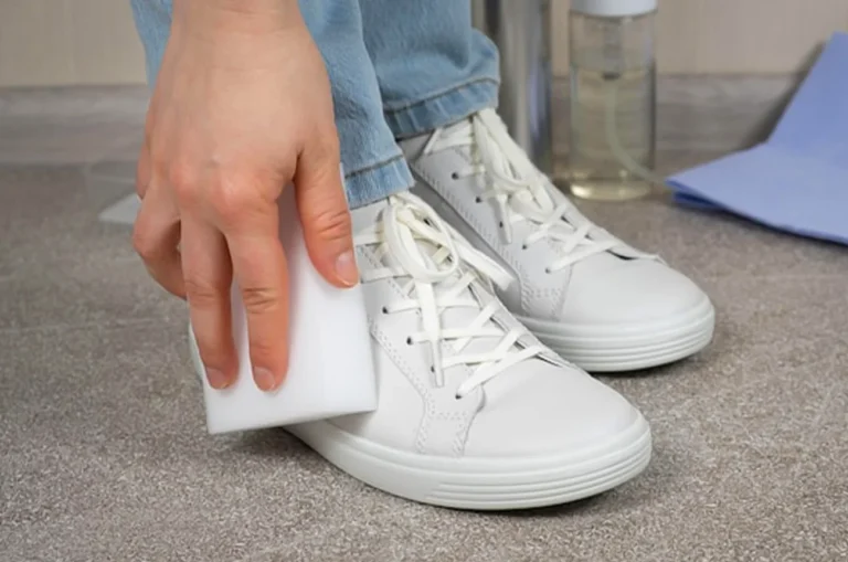 Best ways to use white shoe cream | Tested in 2024